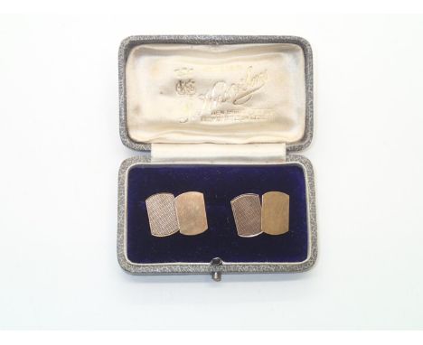 Boxed pair of 9ct gold engine turned cuff links, 4.0gP&P group 1 (£16 for the first item and £1.50 for subsequent items) 