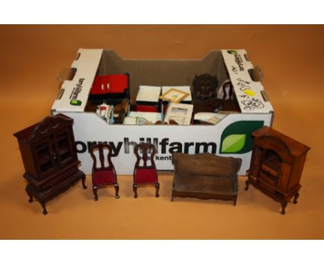 A BOX OF VINTAGE DOLLS HOUSE FURNITURE