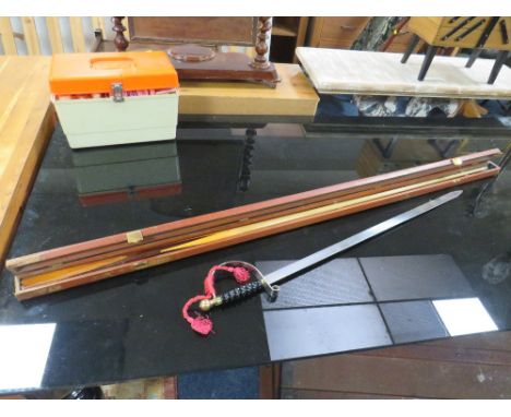 A VINTAGE SNOOKER CUE / SWORD DISPLAY CASE