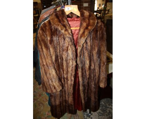 A LADIES VINTAGE REAL FUR COAT