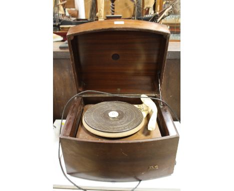 A RETRO WOODEN CASED PYE RECORD PLAYER / HI-FI