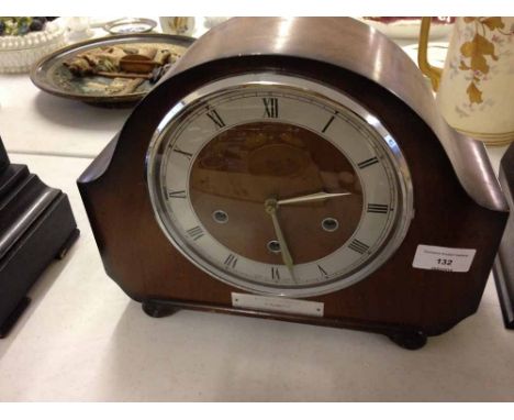Vintage Smiths chiming mantle clock. Westminister chime.