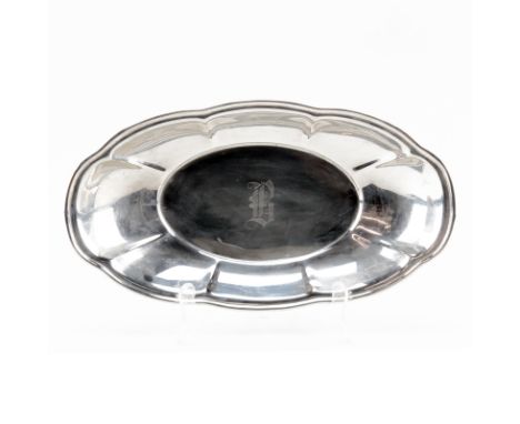 Sterling Silver Bread Dish Server. Monogram R. Signed. Surface scratches or in good condition. Measures 12" x 6-3/4" and weig