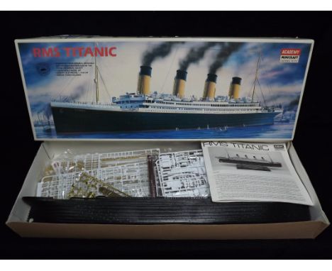 Academy Minicraft large Model Kit. RMS Titanic in 1:350 Scale. Appears sealed and complete. Box is very good, some tape marks