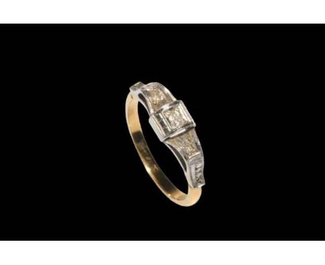 18 carat and platinum diamond ring, size K.