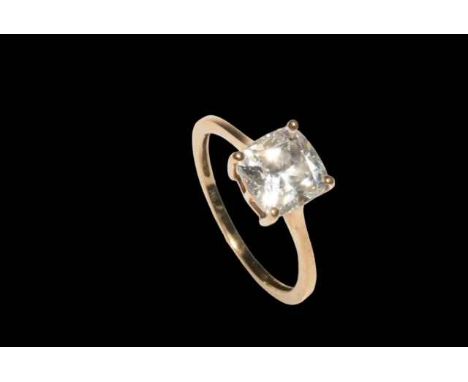 Princess cut Zircon 9 carat gold ring, size P.