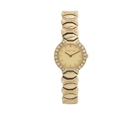 Bueche Girod, a 9ct gold diamond bracelet watch, reference 9008, signed quartz movement, serial 90080064, import marks for Lo
