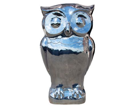 Wise Owl
Stunning in its simplicity, Wise Owl is inspired by British artist Anish Kapoor’s ‘Cloud Gate’ in Chicago. The owl c