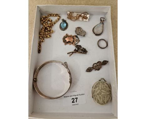 A lot of mainly hallmarked silver jewellery items including 2 Victorian brooches, a MOP brooch with yellow metal wire, gold o