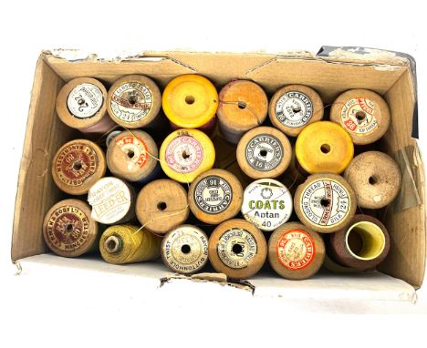 Selection of vintage cotton bobbins 