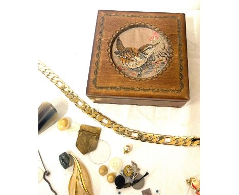 Selection of costume jewellery in a vintage cash silk box 