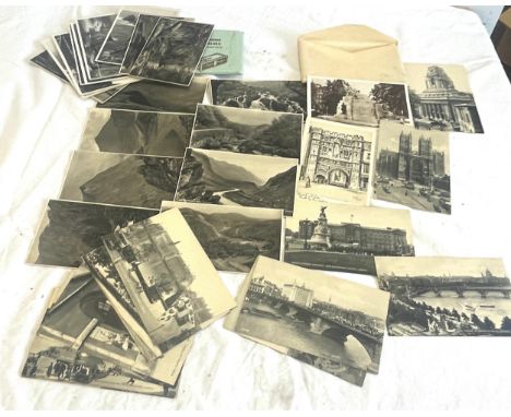 Selection of vintage postcards 