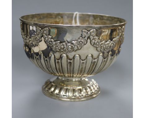 An Edwardian silver rose bowl, William Hutton &amp; Sons, London 1903, 16cm, 10 oz.