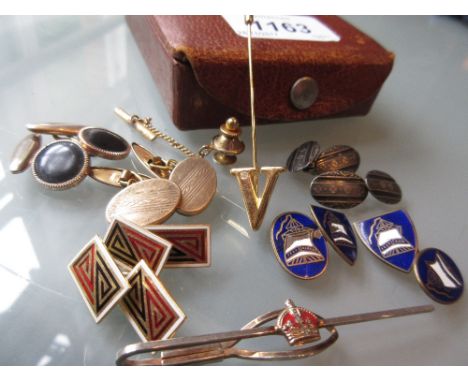 Pair of 18ct gold enamel decorated cufflinks, a quantity of other cufflinks and bar brooches