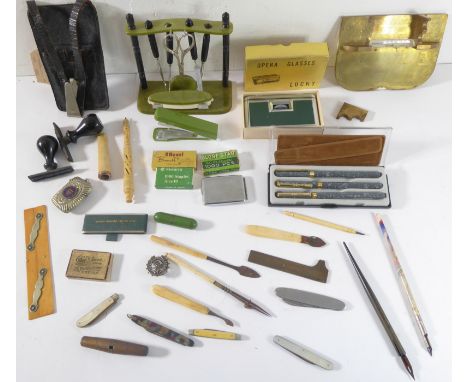 An interesting collection to include including pens, opera glasses, WWI V.A.D. nurses ward holster (scissors, notepad, thermo