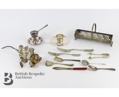 Quantity of silver, including a delicate Taxco sterling silver Mexico rose (af), tea spoon hallmarked London 1819 mm W.B (Wil