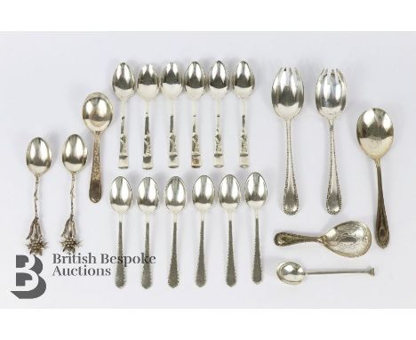 Miscellaneous spoons, including six International Sterling coffee spoons with bright-design; six silver coffee spoons with ba