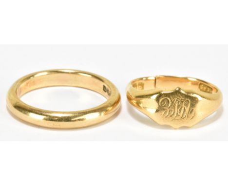 An 18ct yellow gold shield shaped signet ring, with monogrammed initials, size G (af), also a 9ct yellow gold plain wedding b