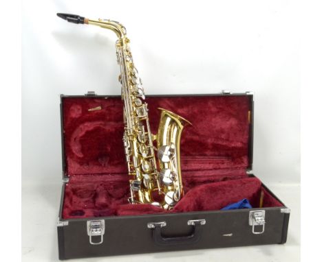 A Yamaha YAS-25 saxophone fitted in carrying case.Additional InformationLight surface scratches, overall condition is ok.