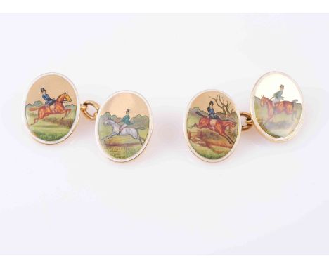A PAIR OF ENAMEL AND GOLD CUFFLINKS, CIRCA 1900, the oval shaped plaques each set with enamel detailing depicting a horse and