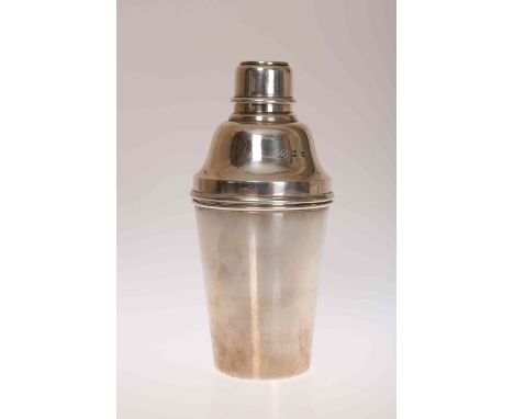 A GEORGE V SILVER COCKTAIL SHAKER, William Hutton, Sheffield 1927, complete with matching marks. 7.6oz, 16cm