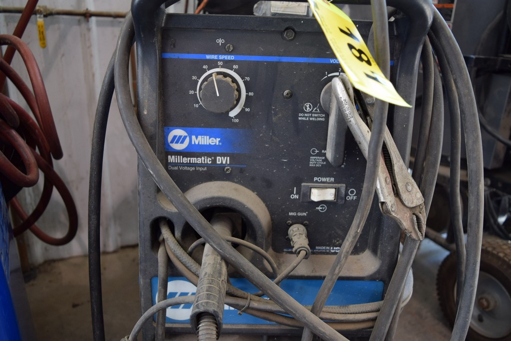 MILLER MILLERMATIC DVI DUAL VOLTAGE PORTABLE WELDER S/N LG041723B