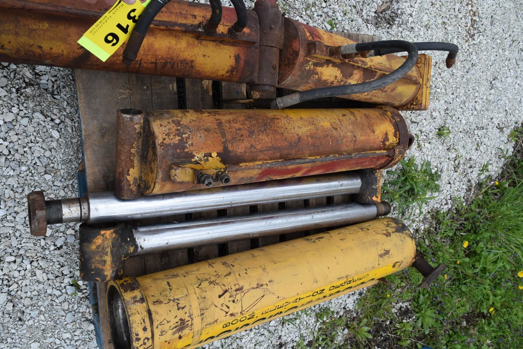 GROVE RT58 CYLINDER, BOOM LIFT & OUTRIGGER