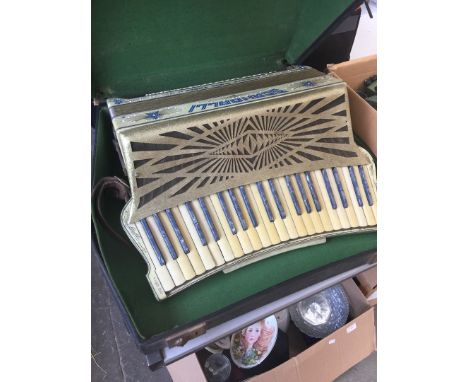 PIANO ACCORDION     T4