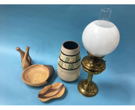 Oil lamp and a quantity of china