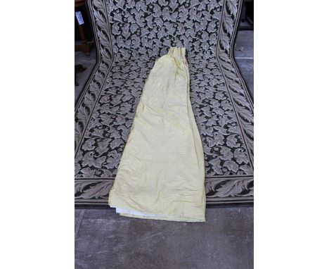 A pair of gold plush luxury lined curtains 2300mm drop x 1000mm wide 