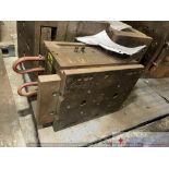 PLASTIC INJECTION MOLD - Coasters