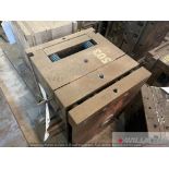 PLASTIC INJECTION MOLD - 372 Door Cosmetic