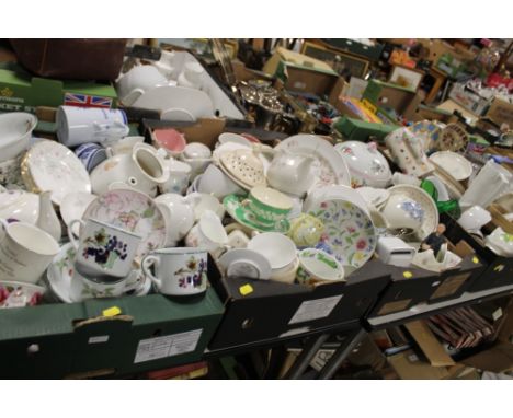 A LARGE QUANTITY OF CERAMICS AND CHINA TO INCLUDE SPODE, ROYAL WORCESTER, DOULTON ETC (4)