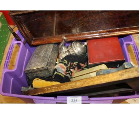 A TRAY OF COLLECTABLES TO INCLUDE MARBLES, DECANTER LABELS ETC