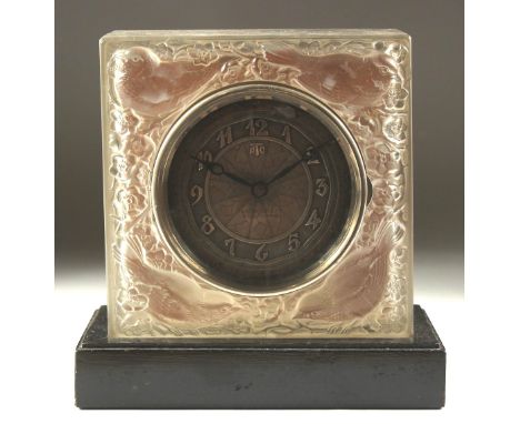 A RENE LALIQUE "QUATRE MOINEAUX DU JAPON" GLASS ART DECO DESK CLOCK with  silvered pewter dial.   inscribed ATO and signed "E