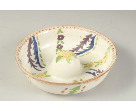 AN OTTOMAN TURKISH KUTAHYA POTTERY LEMON SQUEEZER, 16cm wide.