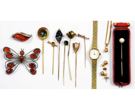 A QUANTITY OF VICTORIAN AND EARLY 20TH CENTURY GEM SET AND OTHER GOLD STICK PINS, AN AMBER SET SILVER OPENWORK BUTTERFLY BROO