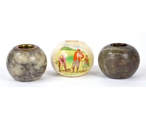 GOLF MEMORABILIA. A WILEMAN & CO FOLEY EARTHENWARE GLOBULAR MATCH STAND, WITH COLOURED TRANSFER PRINT OF GOLFER AND MOTTO, 5.