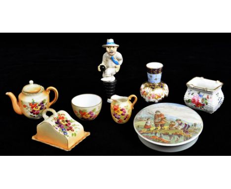 MISCELLANEOUS SMALL ORNAMENTAL CERAMICS, TO INCLUDE A 19TH CENTURY F&R PRATT POT LID