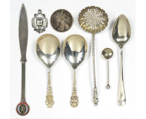 A VICTORIAN SILVER SUGAR SIFTER, APOSTLE PATTERN, CHESTER 1900, A SILVER RAT TAIL TEASPOON, A PAIR OF SILVER CADDY SPOONS WIT