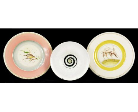 THREE SUSIE COOPER EARTHENWARE PLATES, 22.5CM-28.5CM DIAM, CIRCA 1930-50