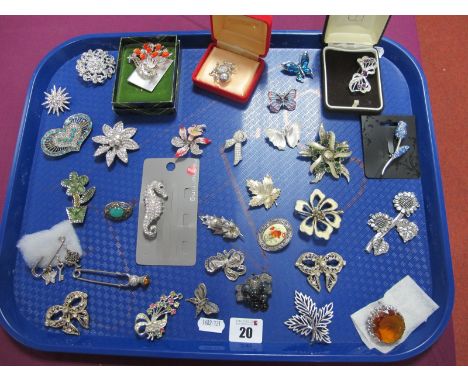 A Mixed Lot of Assorted Costume Brooches, including foliate inspired, diamanté, butterflies, etc :- One Tray 