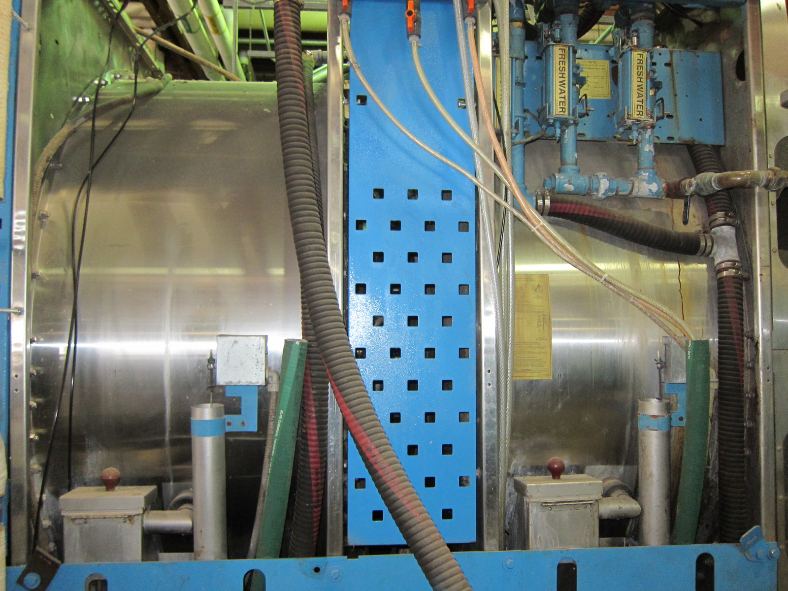 CONTINUOUS BATCH WASHER 110LB X 16 (5) POCKETS 240 VOLTS,3 PHASE 60