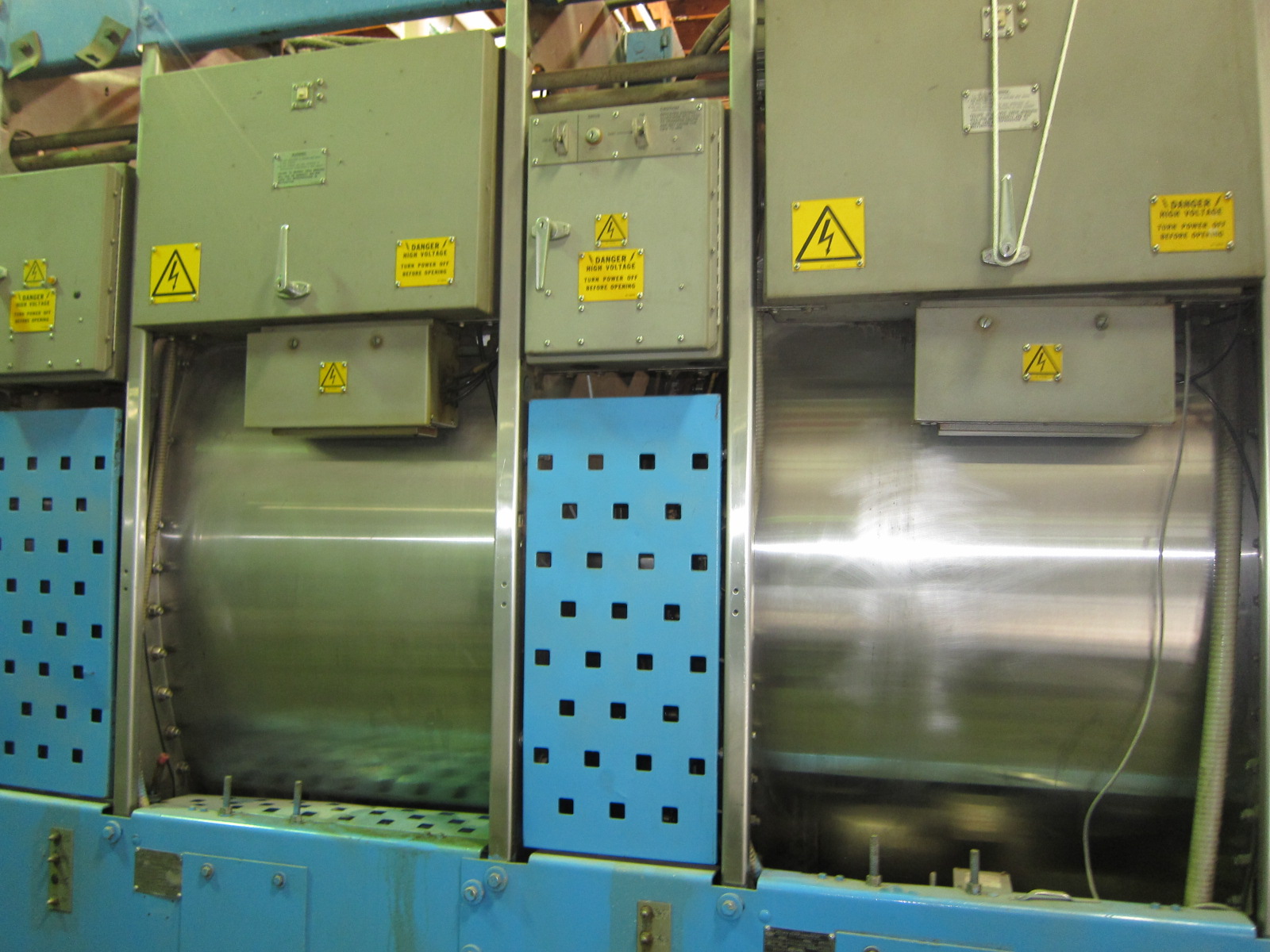 CONTINUOUS BATCH WASHER 110LB X 16 (5) POCKETS 240 VOLTS,3 PHASE 60