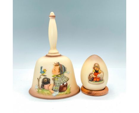 The bell is the final edition in a series of 15 The MI Hummel Annual Bell Series TMK7 HUM714 and a porcelain egg HUM858/A Spe