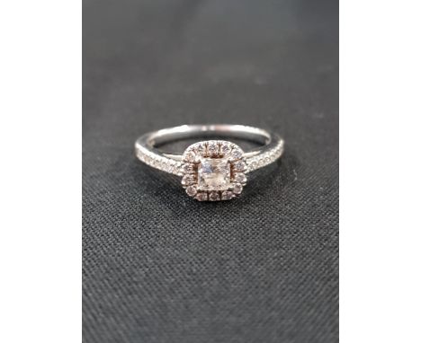 18 CARAT GOLD AND DIAMOND RING 