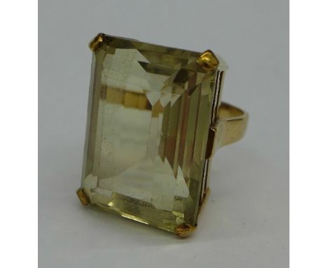 A 9ct gold and citrine ring, 15.4g, O, 24mm x 18mm