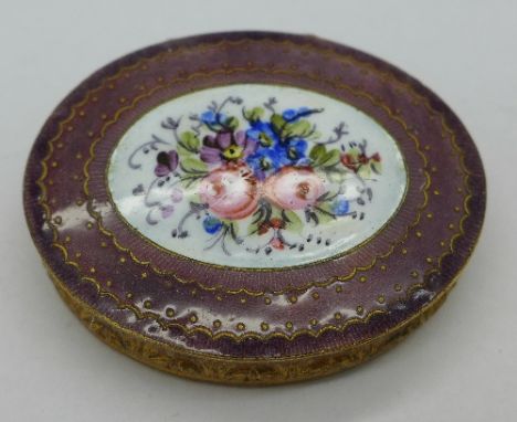 An enamelled compact
