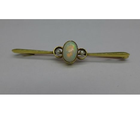 A 15ct gold, opal and seed pearl brooch, 2.5g