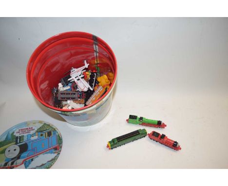 TIN CONTAINING THOMAS THE TANK ENGINE AND FRIENDS MODEL RAILWAY ITEMS
